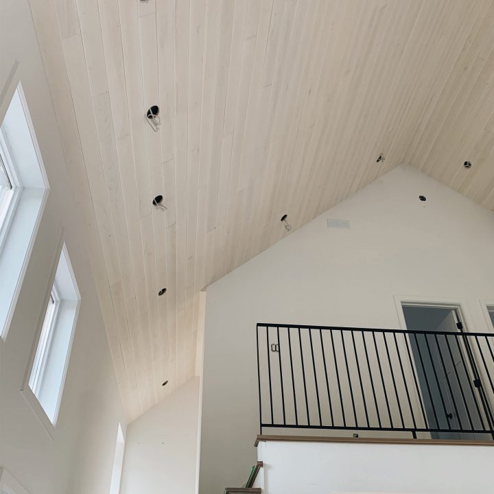 finition intérieure dans un chalet